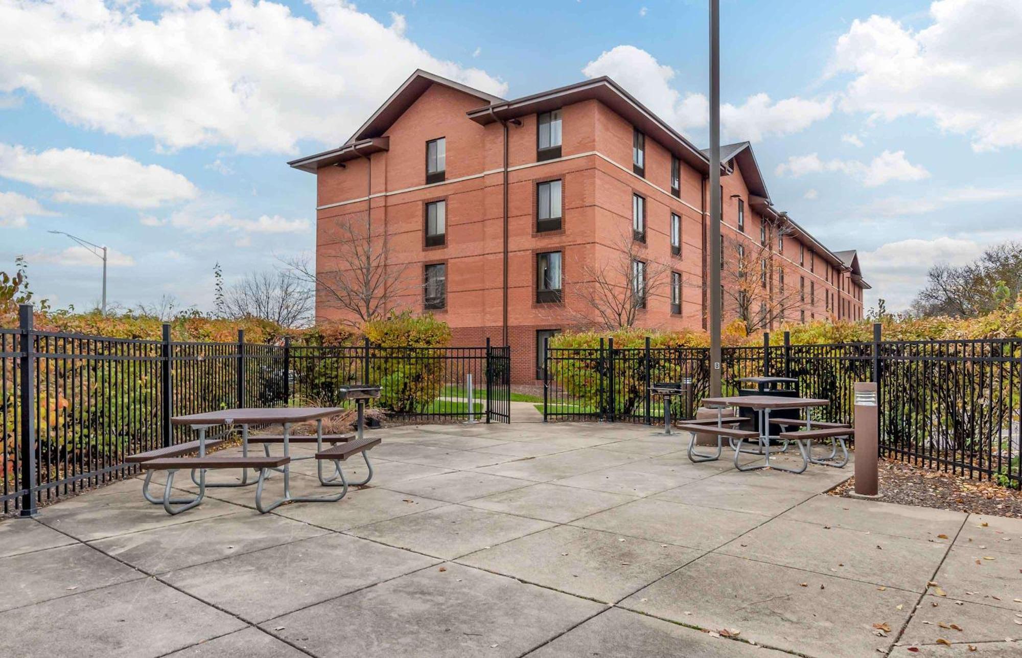 Extended Stay America Suites - Chicago - Lombard - Yorktown Center Ngoại thất bức ảnh
